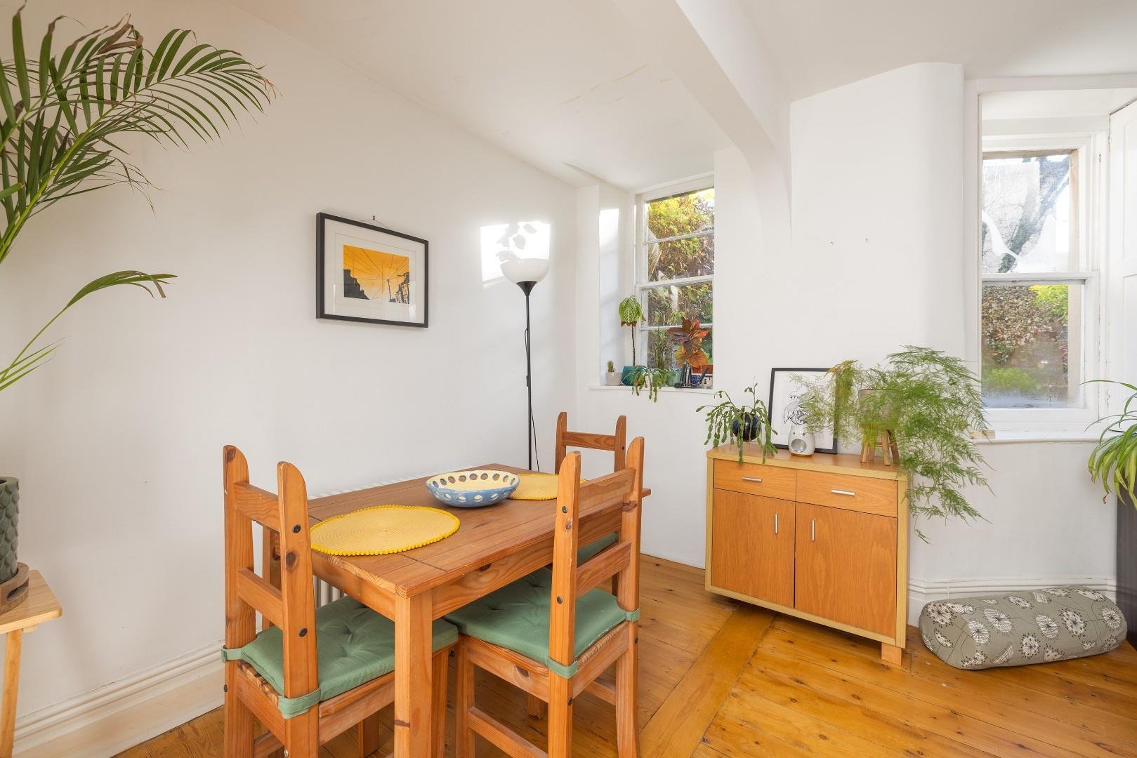Ashgrove road redland 34369910 char0062