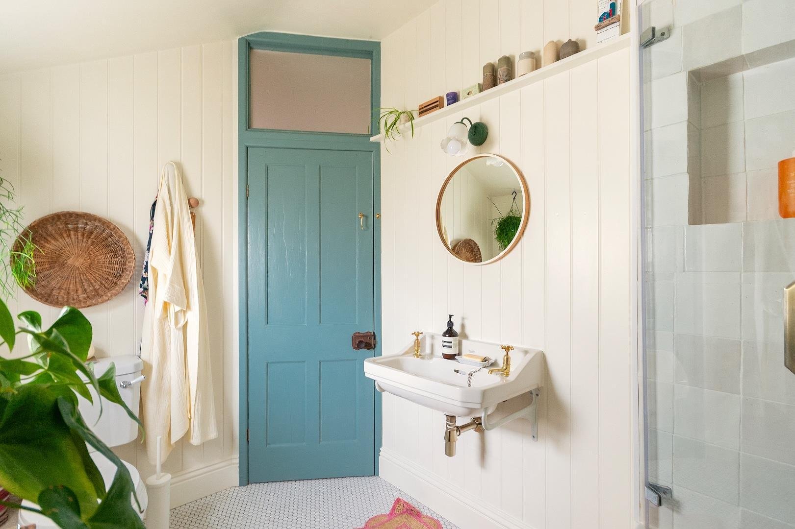 Bayswater road horfield 33665054 0 b2 rhd bathroom a