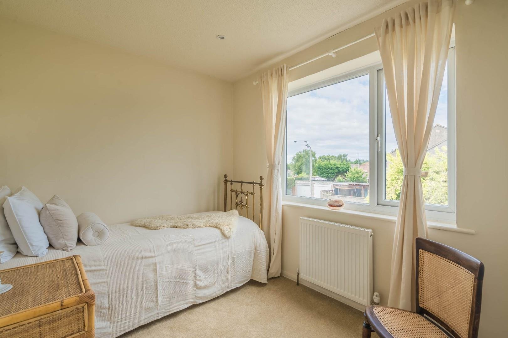Bryant gardens clevedon 33219031 83brygar 1