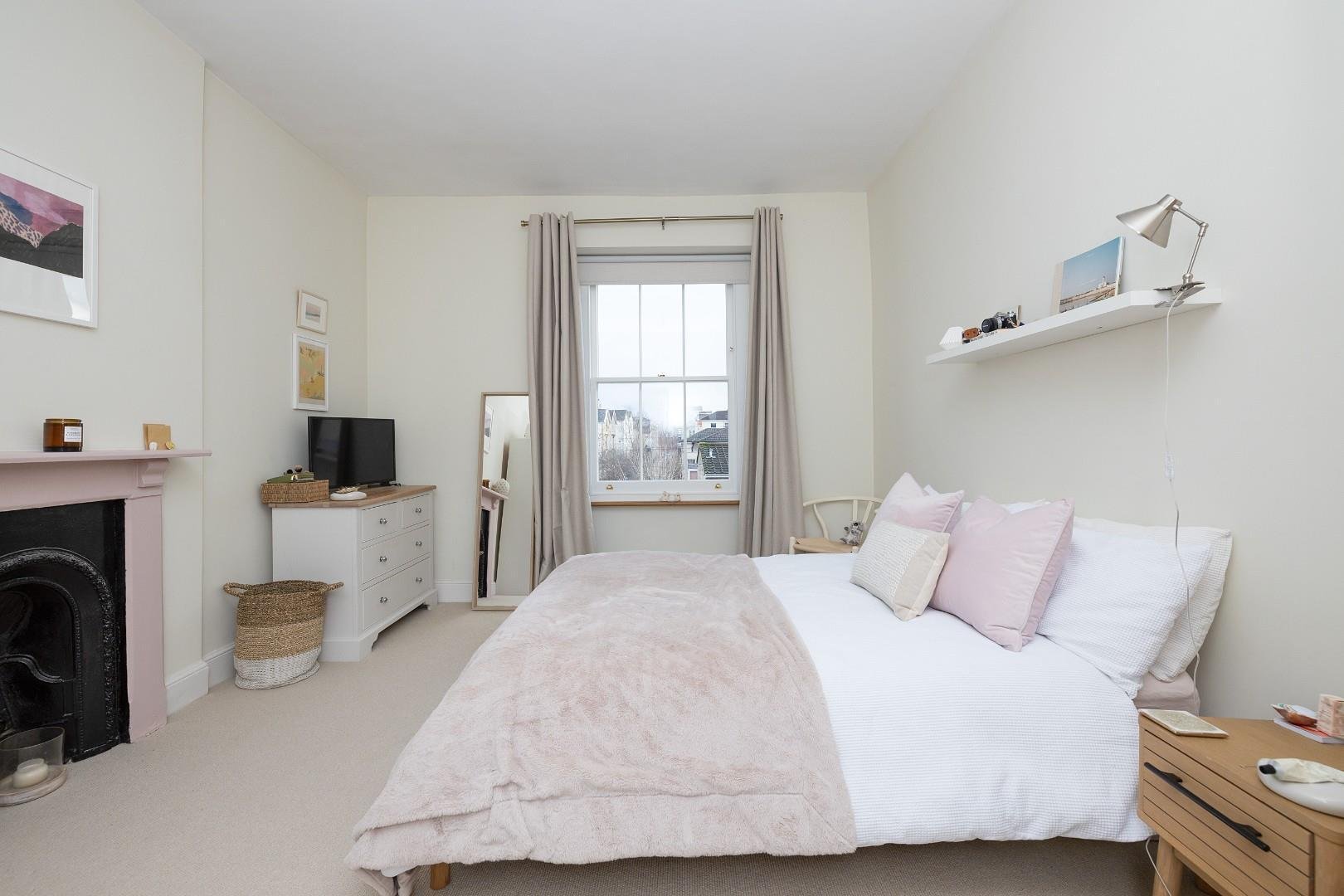 Clare road cotham 33602804 cd7 a9379