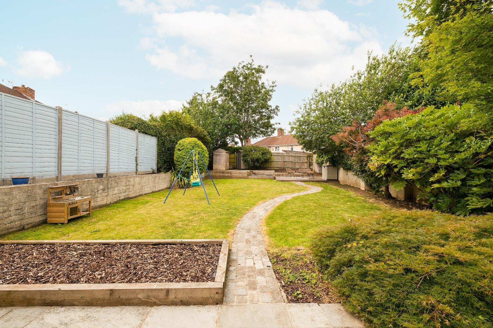 Clare road kingswood 34021882 cd7 a9231