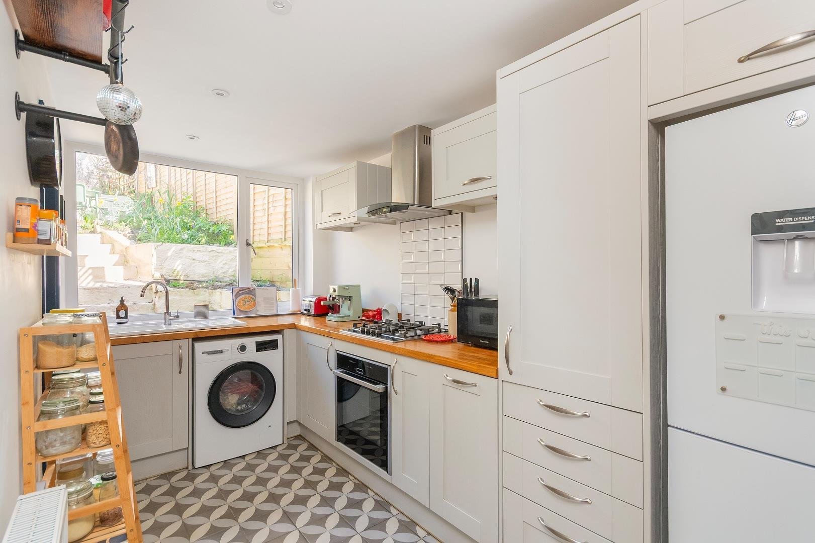 Clifton view totterdown 34588852 0 c6 vtn kitchen d
