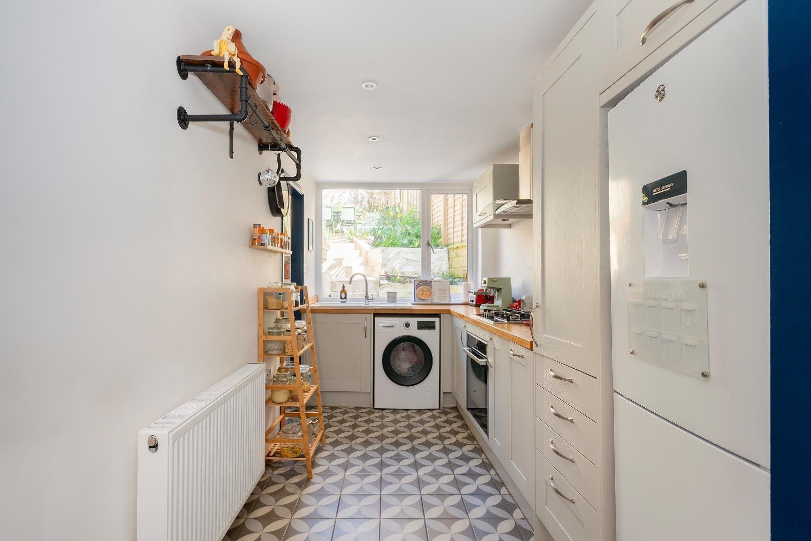 Clifton view totterdown 34588852 0 c6 vtn kitchen e