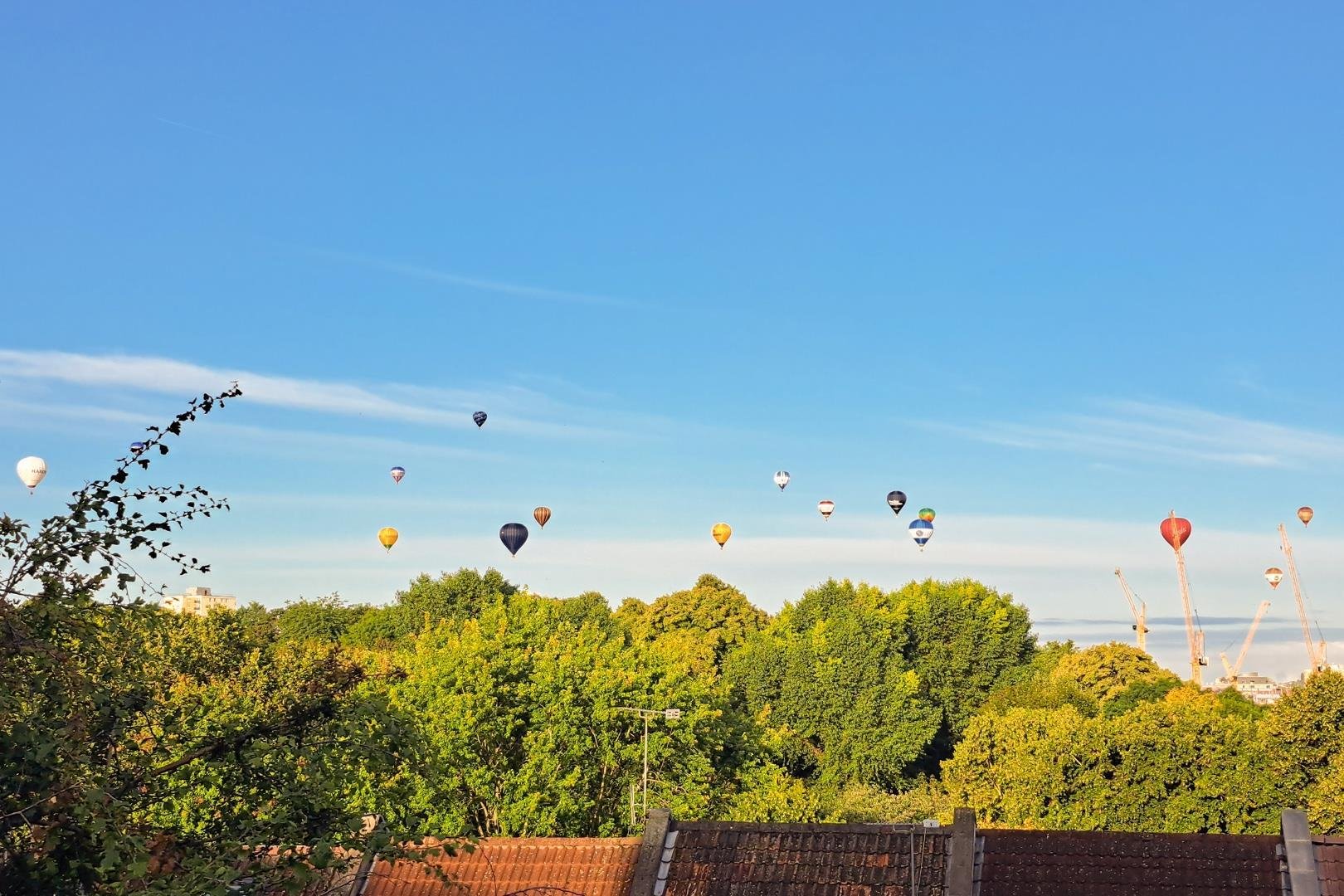 Clifton view totterdown 34588852 weivnotfilc60 balloons a