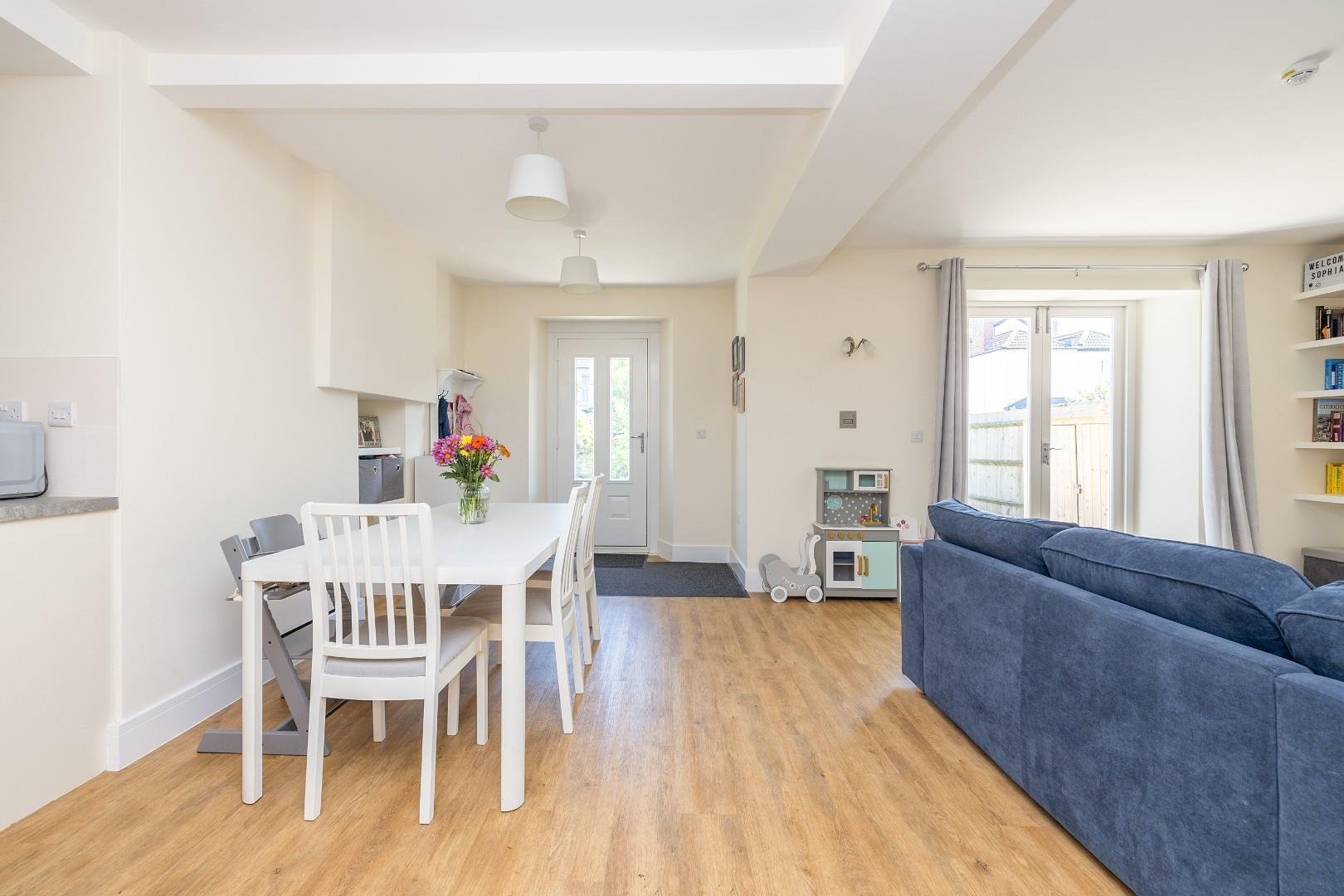 Cotham road cotham 33879720 00018 cd7 a7742