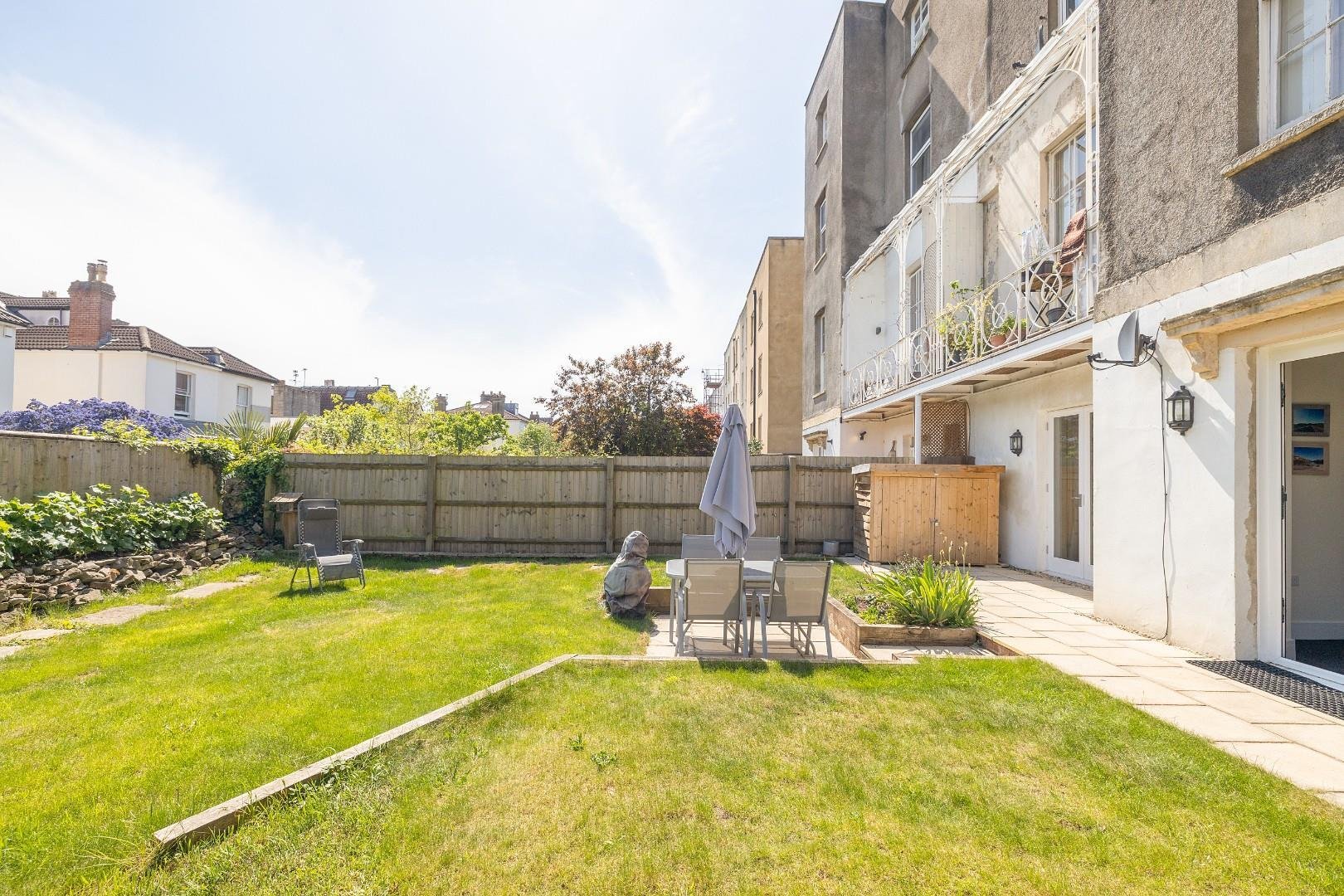 Cotham road cotham 33879720 00022 cd7 a7755