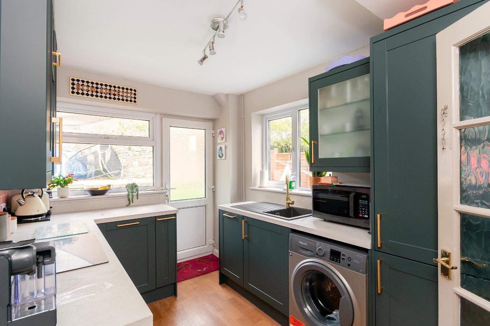 Courtfield grove fishponds 34964452 1 c2 gfs kitchen c