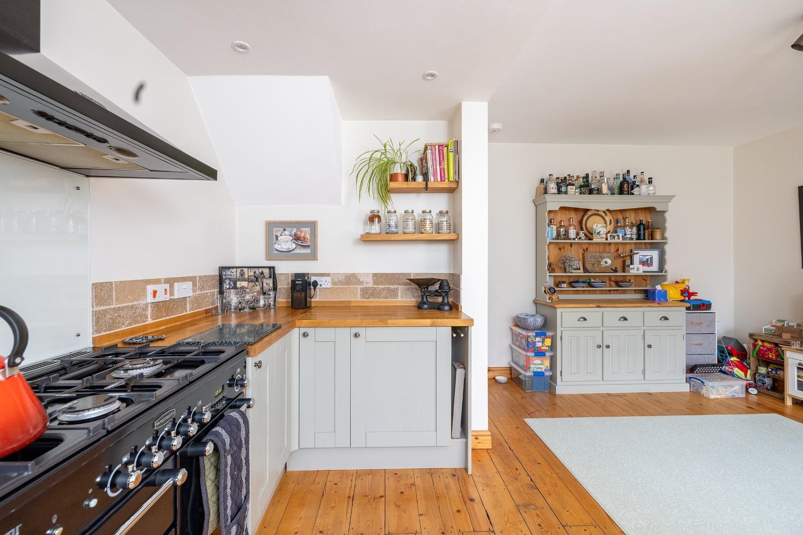 Dovercourt road horfield 34483164 char0634 cn