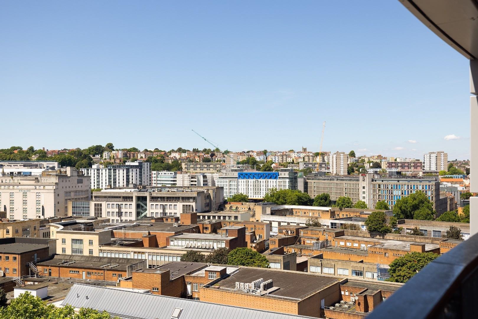 Eclipse city centre 34042072 014 a0169