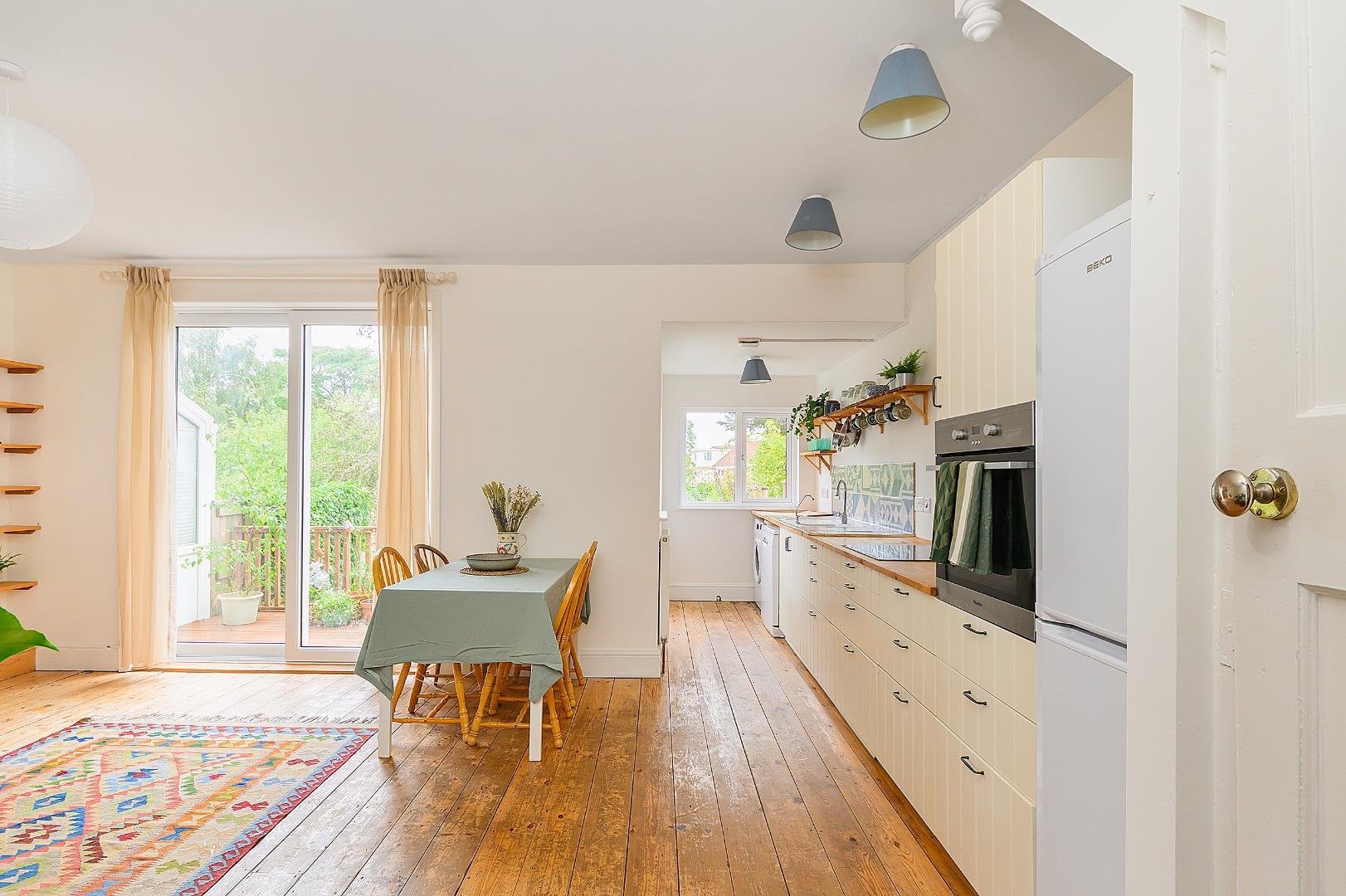 Everest avenue fishponds 34945366 0 e6 afs kitchen diner i