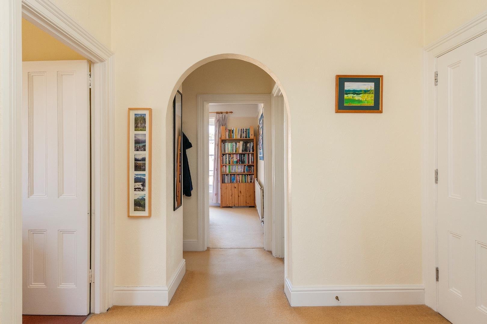 Fernbank road redland 33770381 7 f2 r1 rd hallway c