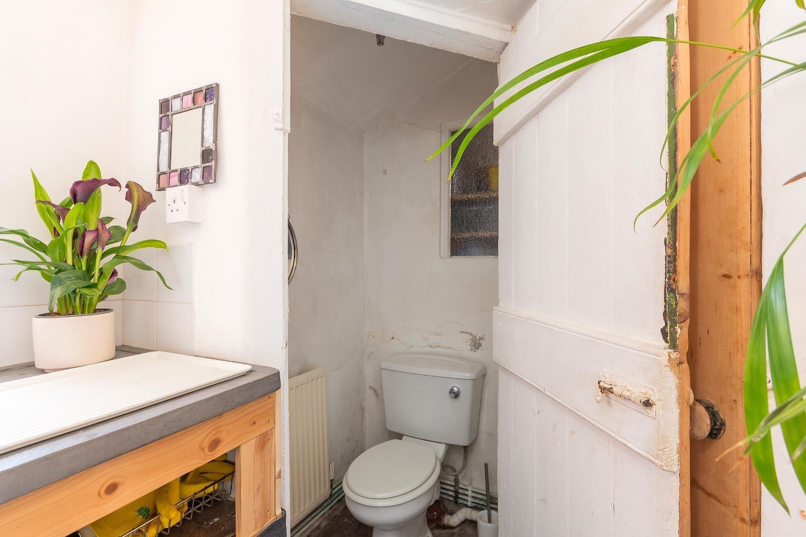 Fishponds road eastville 34656692 4 f7 rev wc a