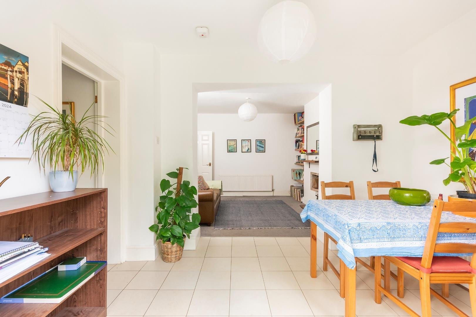 Fitzroy street totterdown 34172581 2 f9 sbtn dining room a