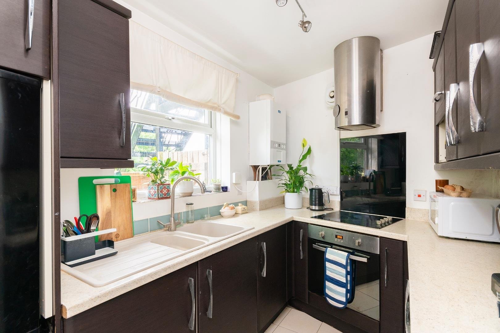 Fitzroy street totterdown 34172581 2 f9 sbtn kitchen b
