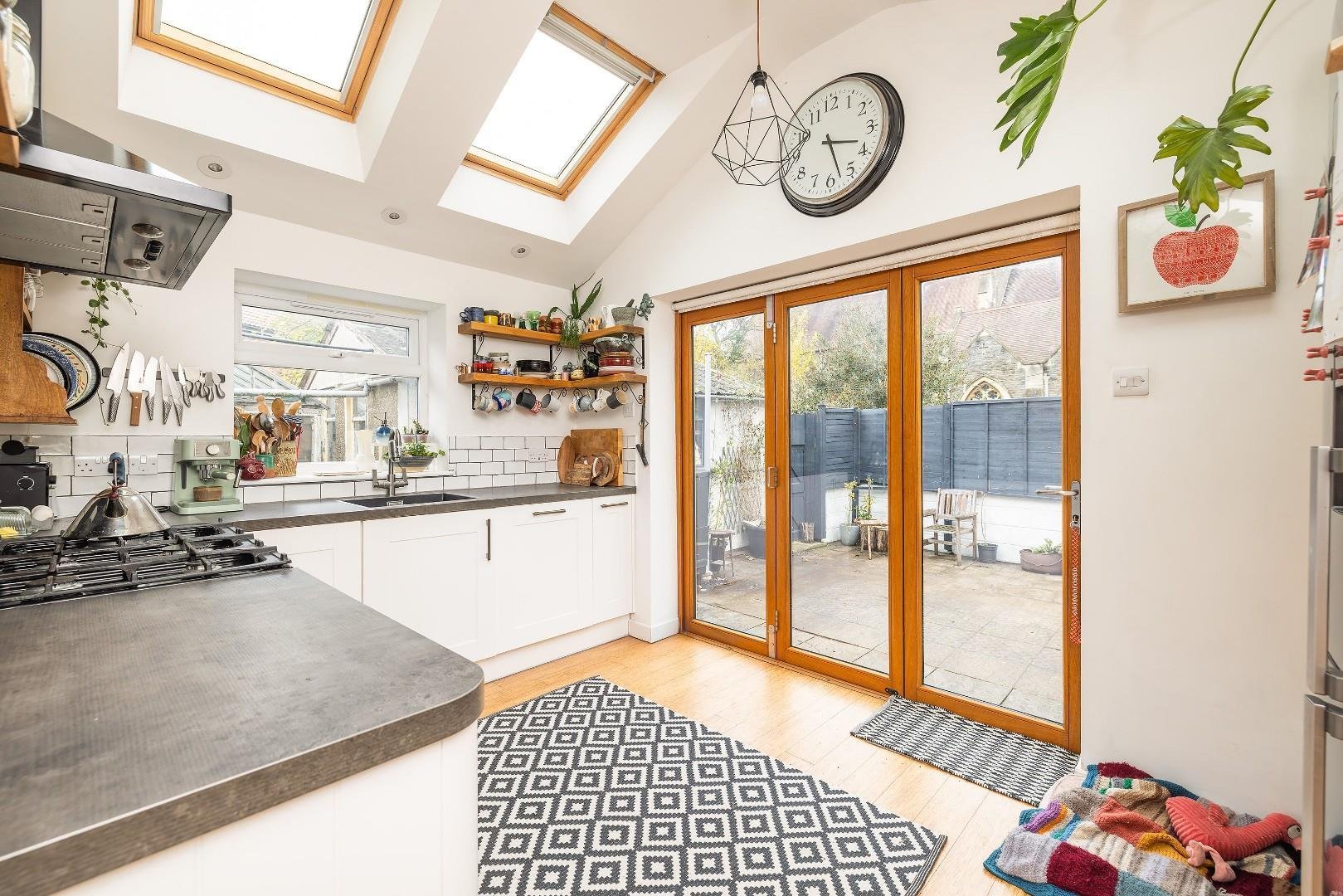 Grove park terrace fishponds 34284936 char7755