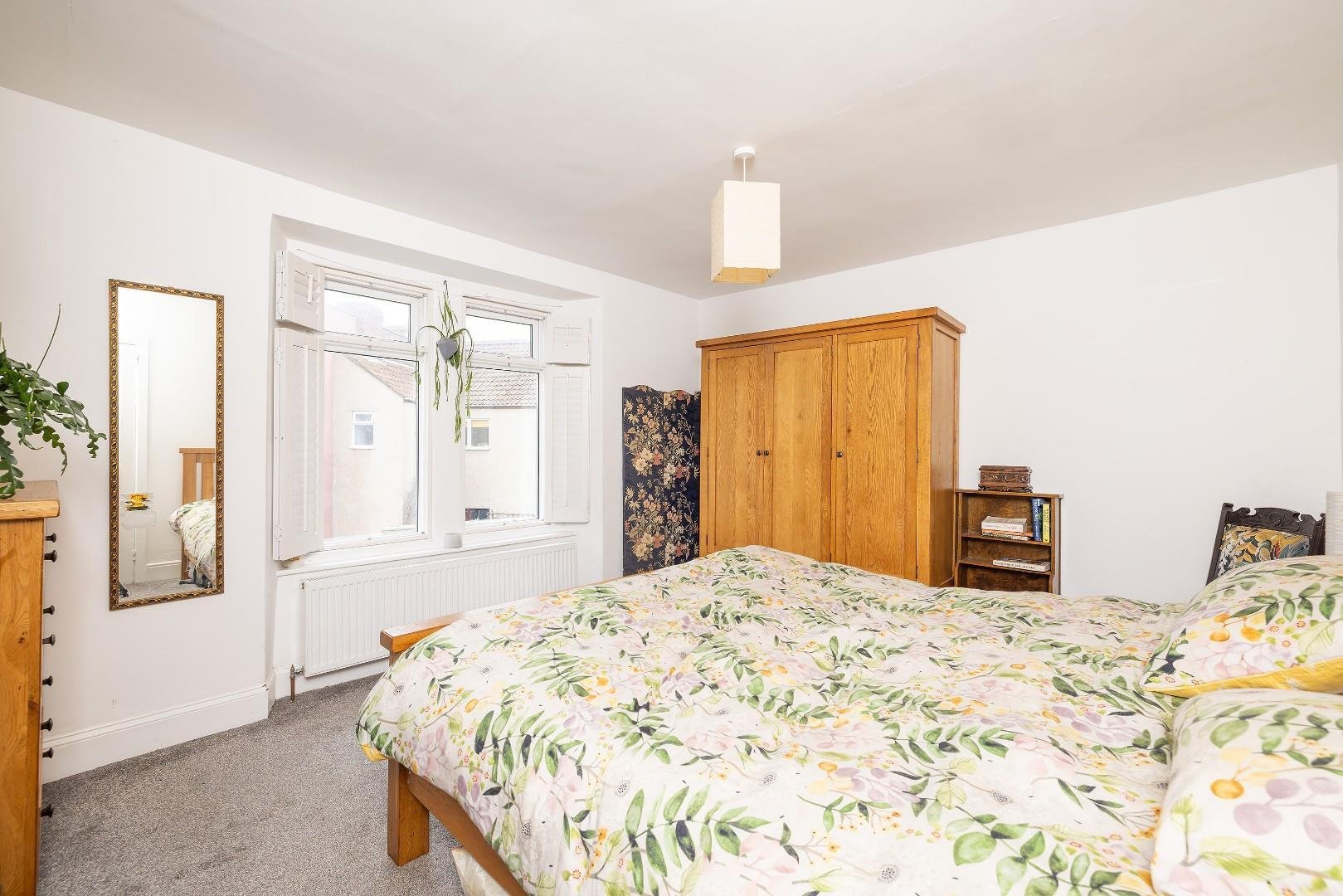 Grove park terrace fishponds 34284936 char7821