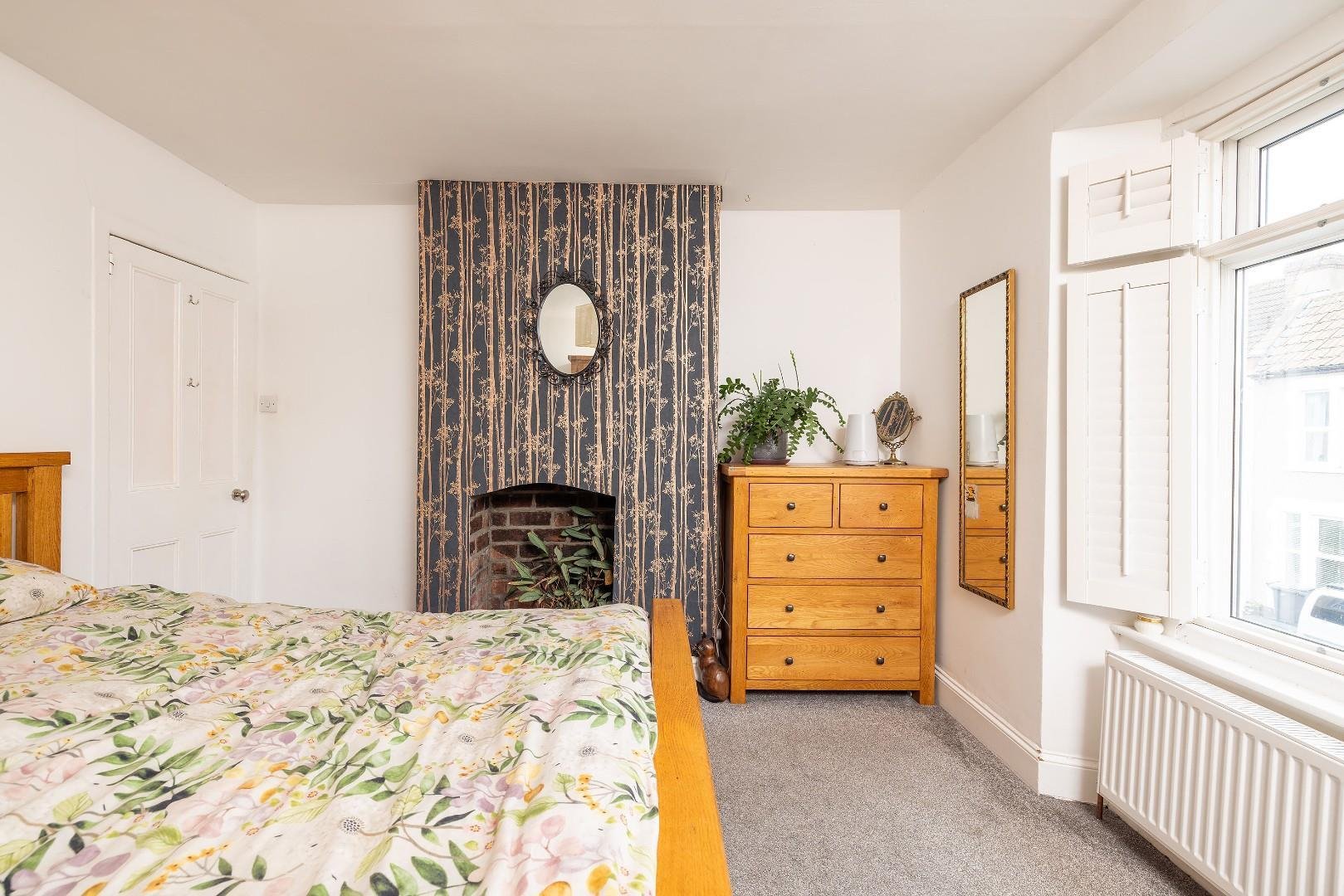 Grove park terrace fishponds 34284936 char7823