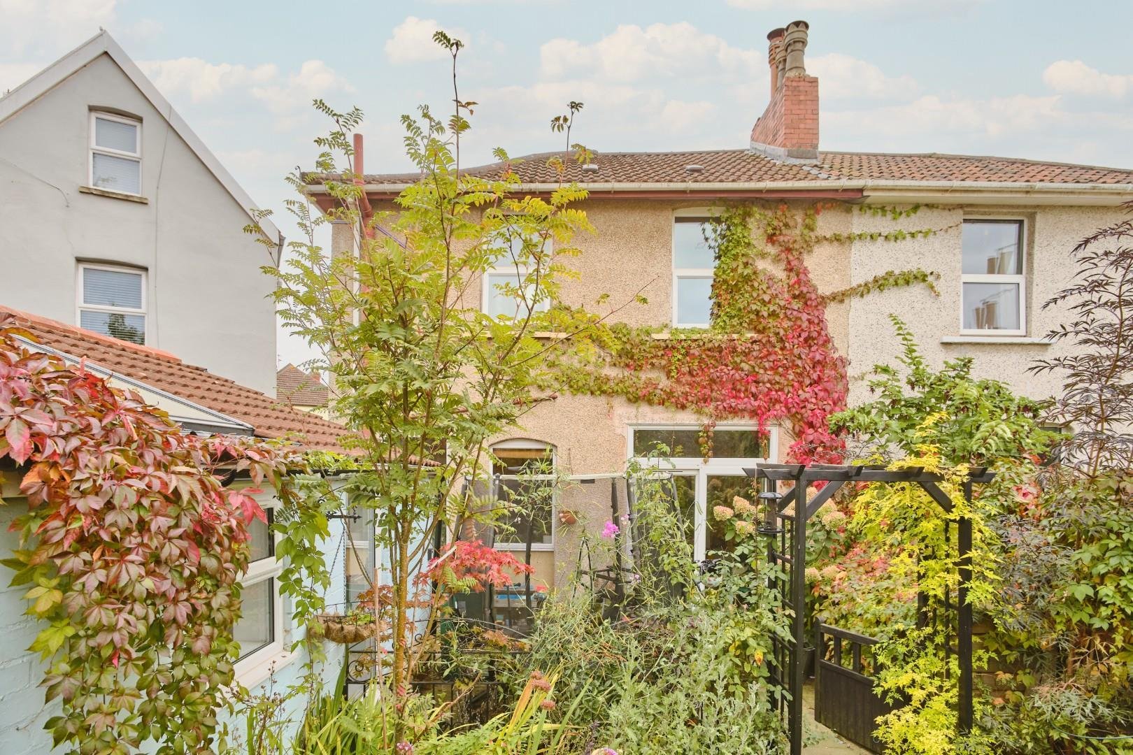 Grove road fishponds 34568306 bs162 bh 0039