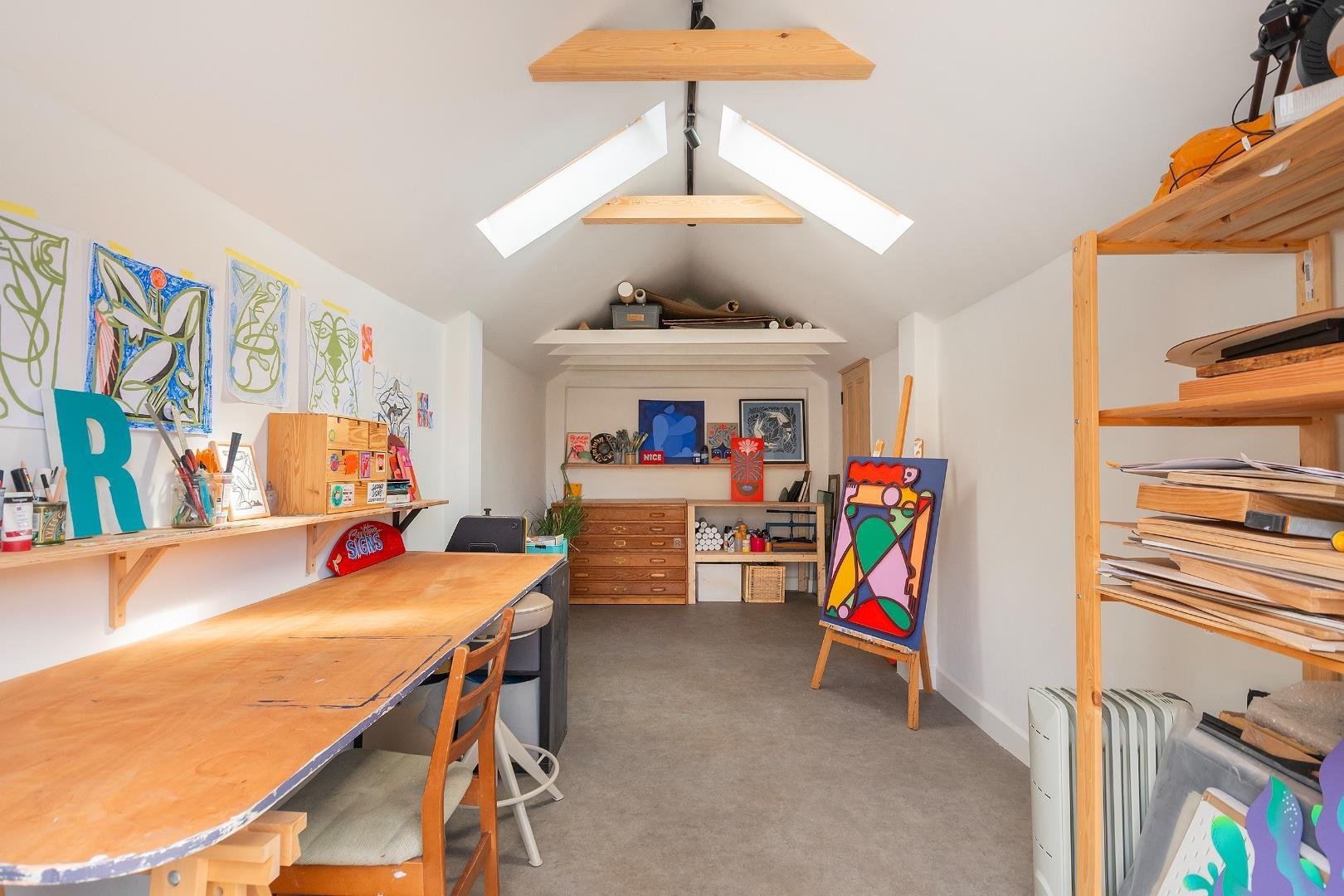 Halstock avenue fishponds 34578674 1 h8 afs garden studio d