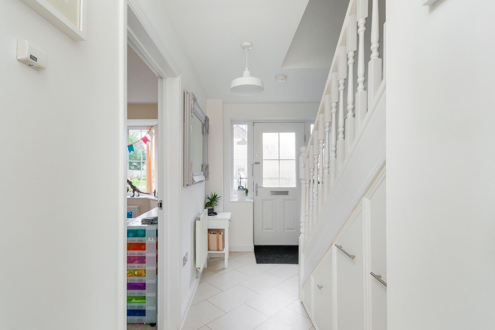 Hamilton way whitchurch village 34415981 3 h6 wwh hallway b