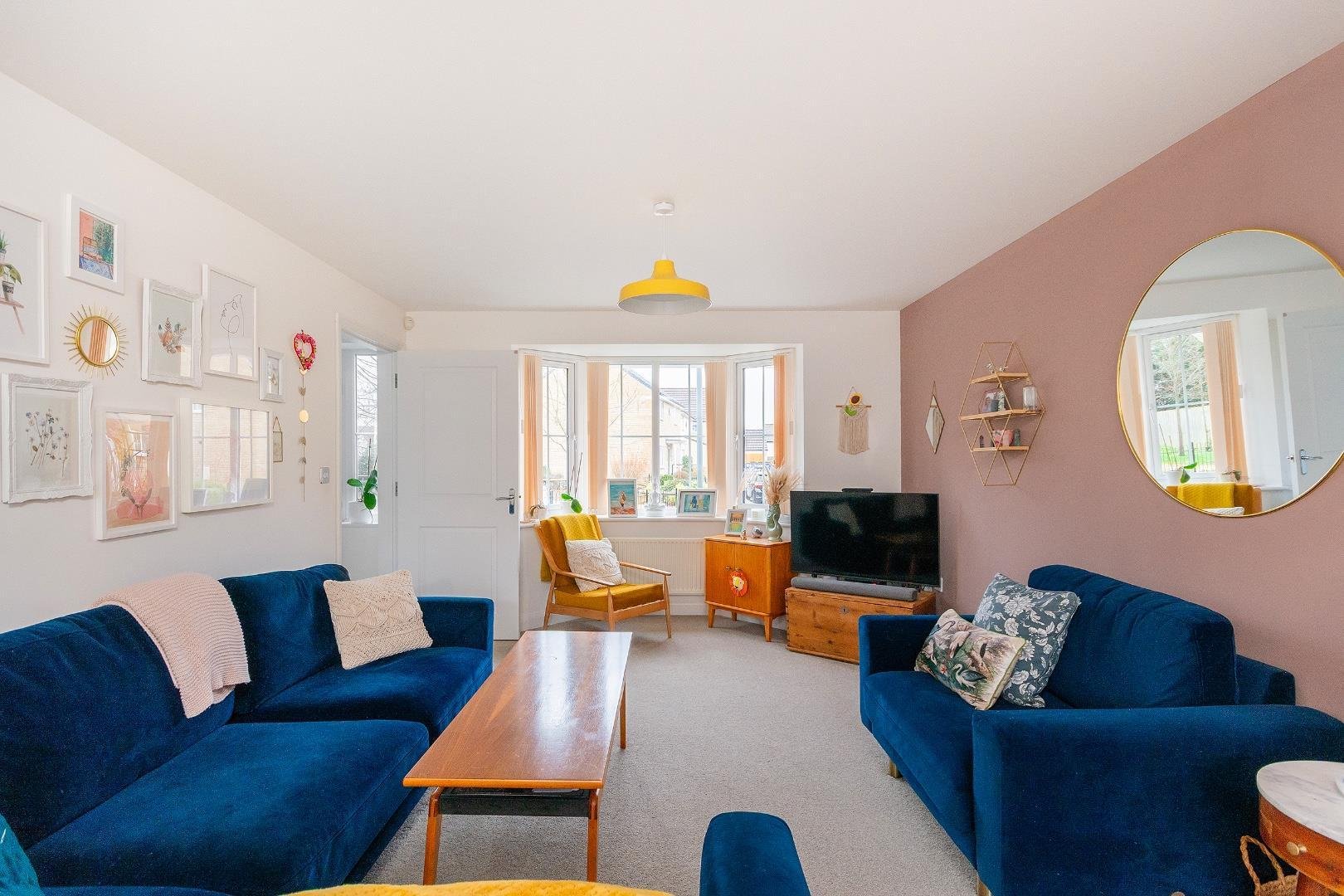 Hamilton way whitchurch village 34415981 3 h6 wwh living room b