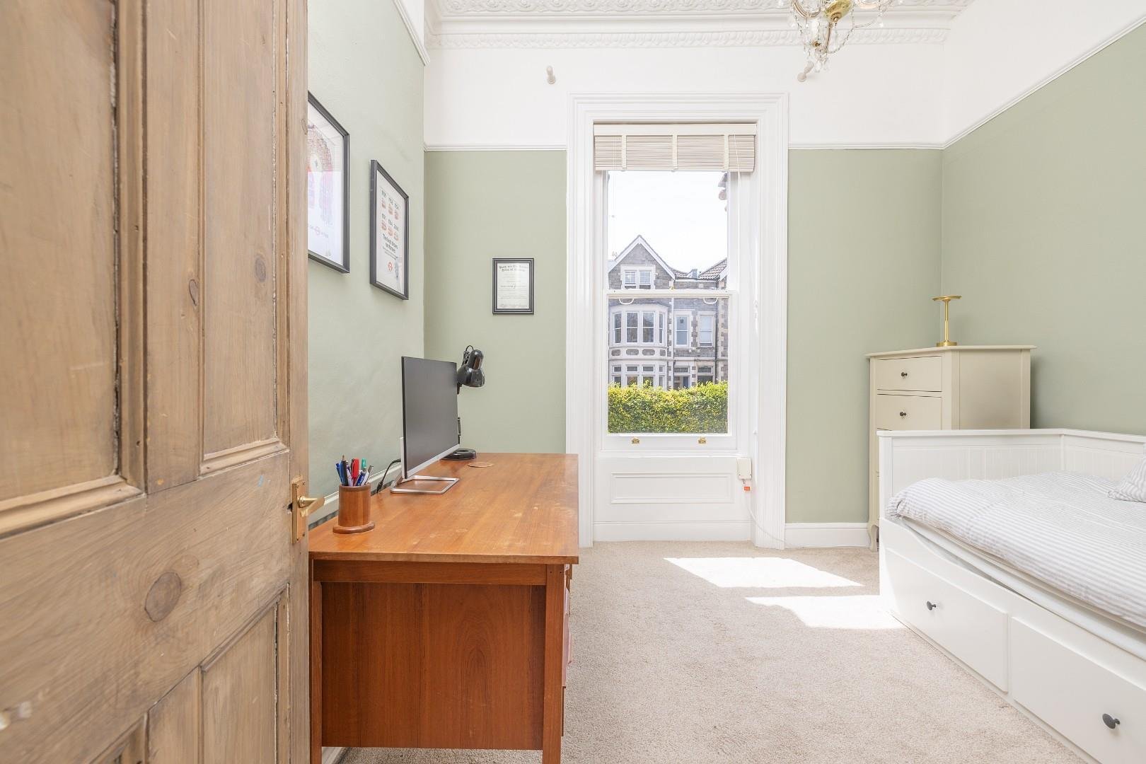 Hampton road cotham 33933656 cd7 a1183