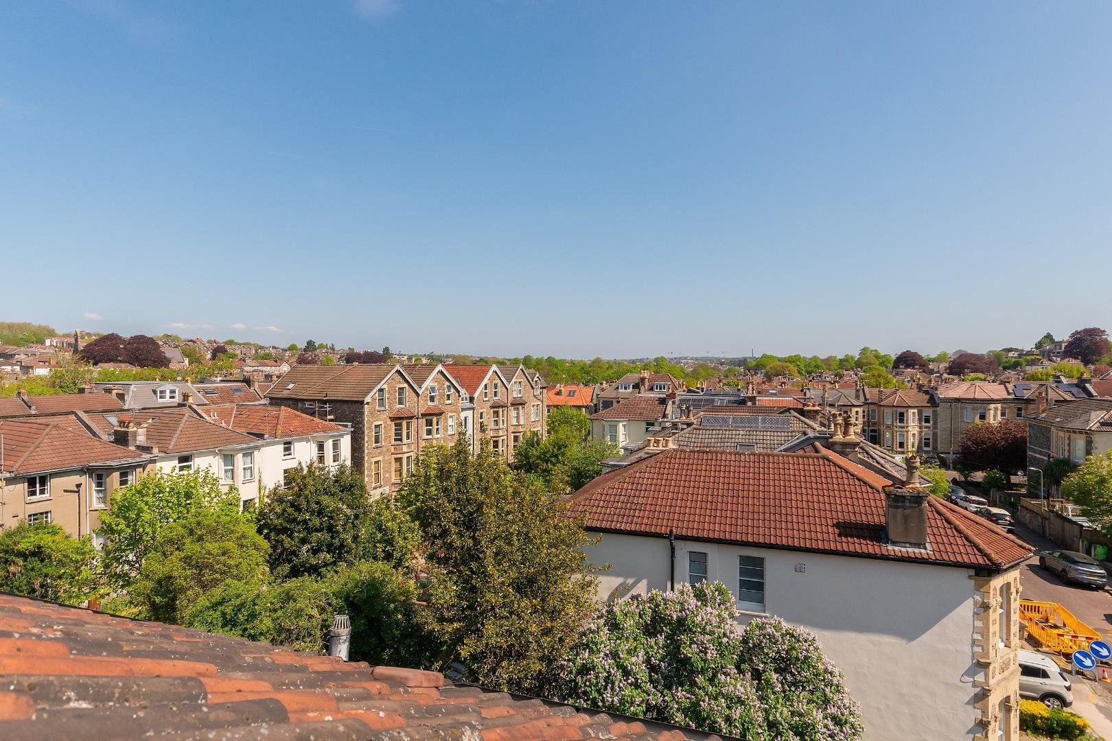Hampton road redland 34638169 t4 f4 fhrrd bedroom view a
