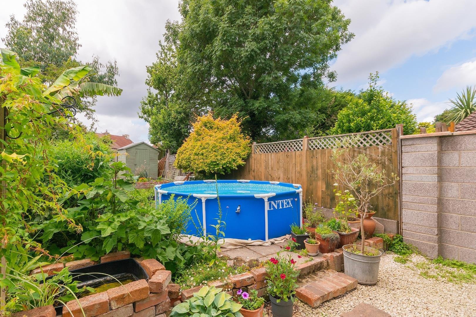 Hanham road hanham 34791031 2 h4 r2 kd external d