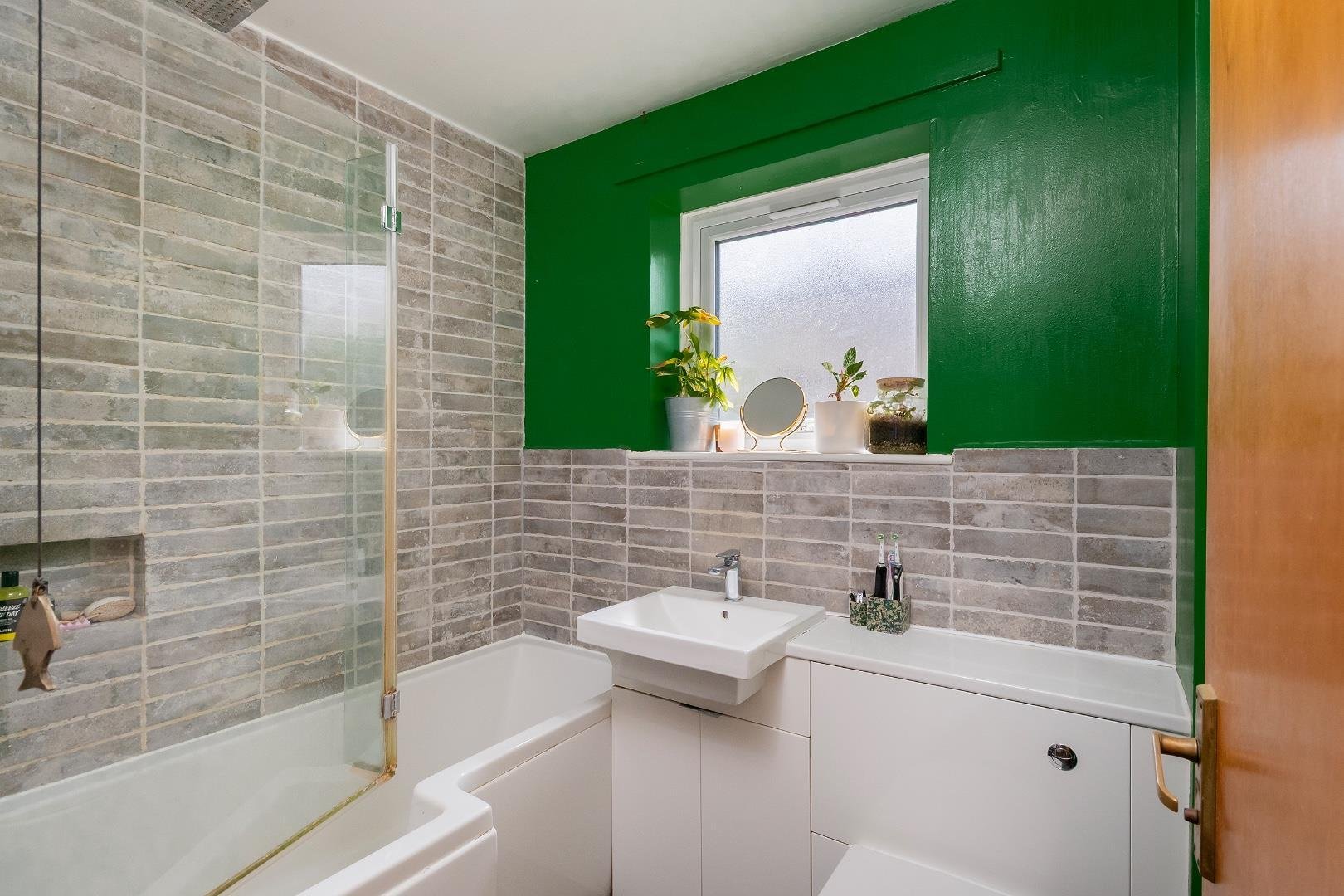 Highgrove street totterdown 34862998 2 h0 stn bathroom b