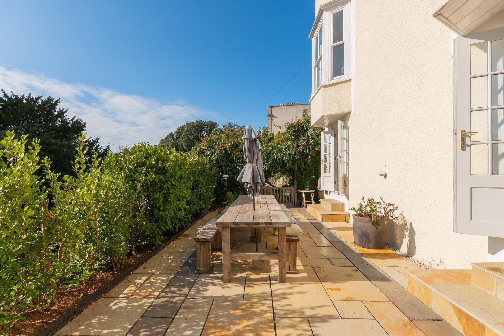 Hill road clevedon 34642869 1 h7 rcn external d