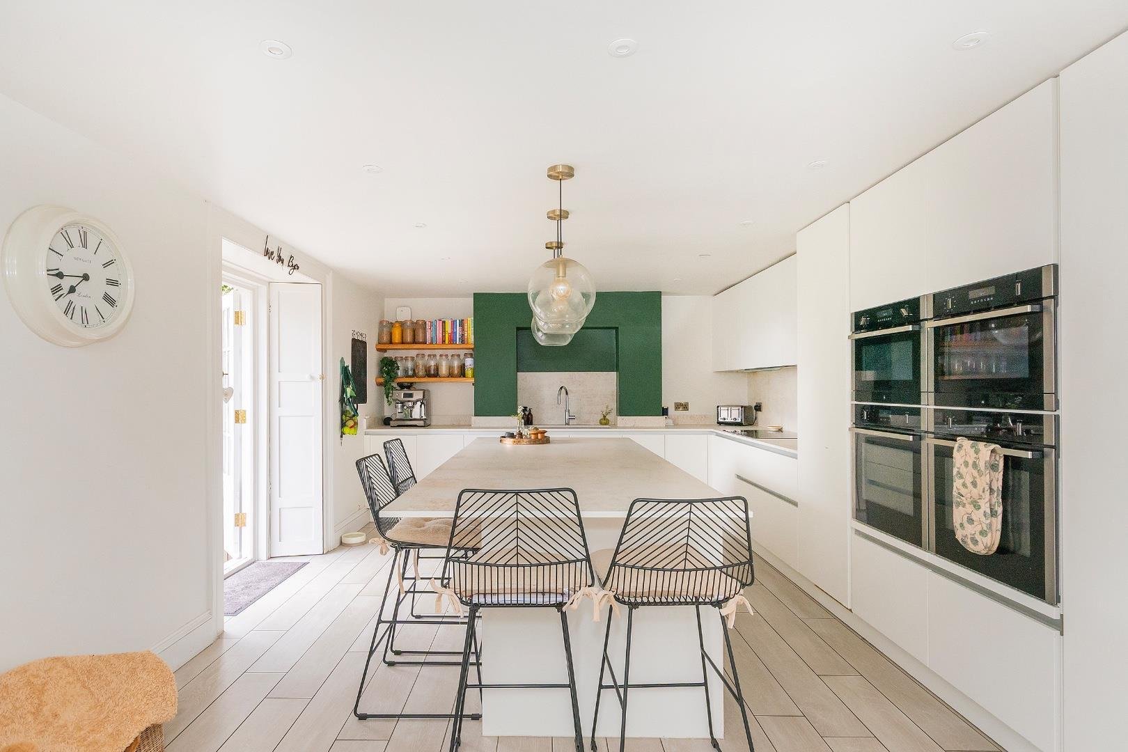 Hill road clevedon 34642869 1 h7 rcn kitchen diner f