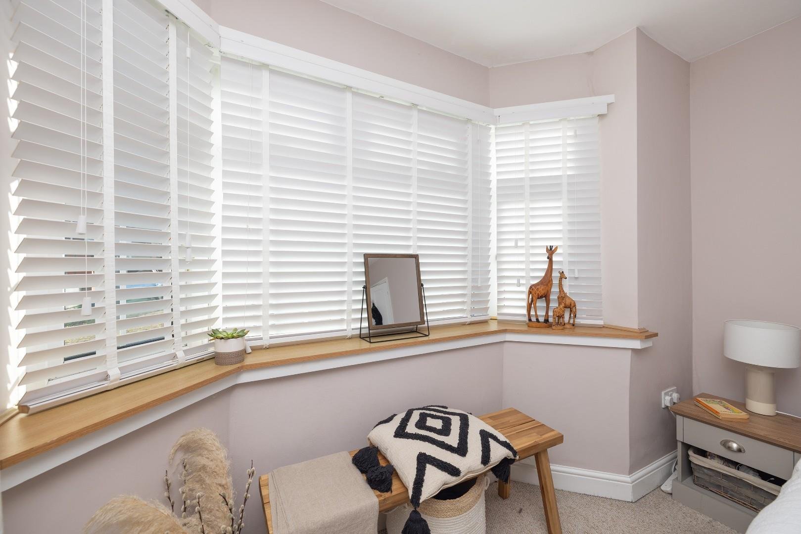 Ilchester crescent bedminster down 34369877 char9554