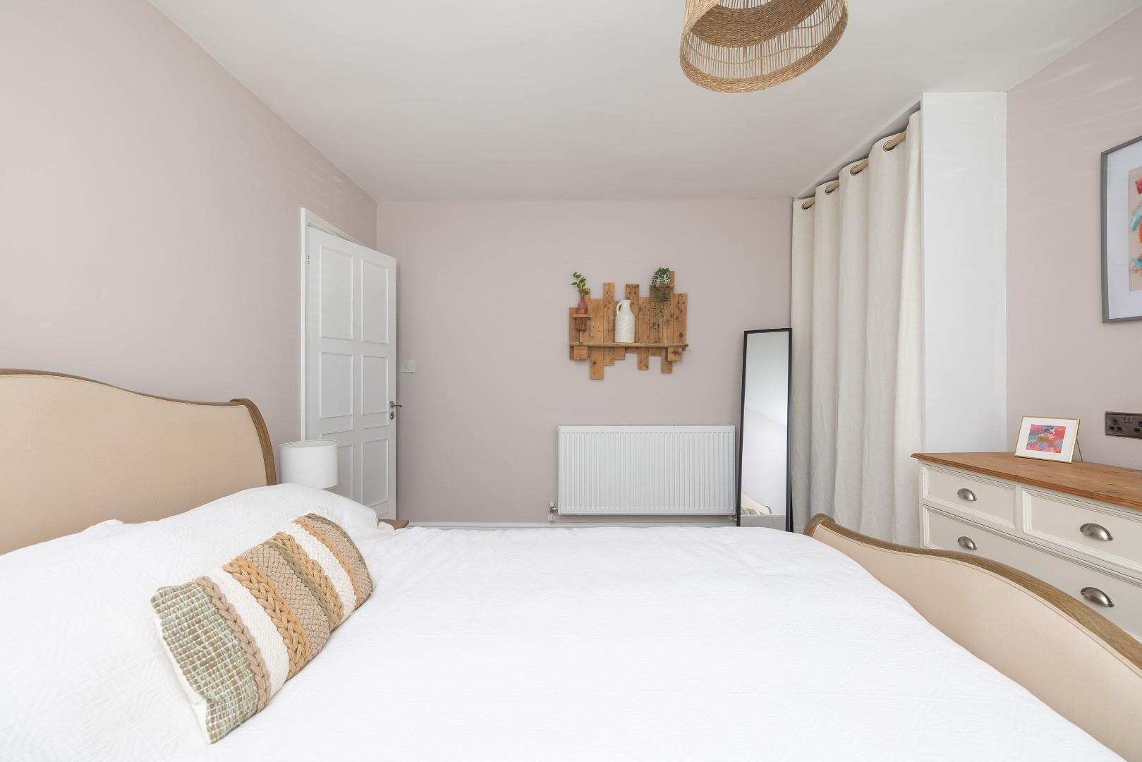 Ilchester crescent bedminster down 34369877 char9555