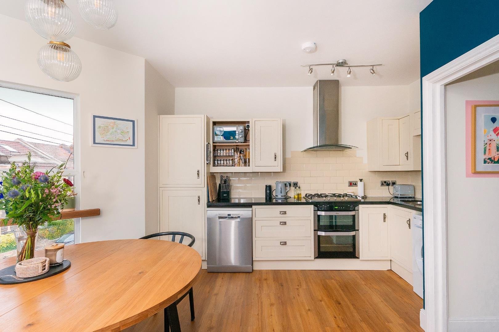 Kennington avenue bishopston 33565552 f4 f7 fkabn kitchen diner f