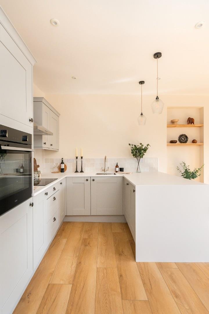 Knowle road totterdown 33712207 f2 d9 krtn portrait reception g