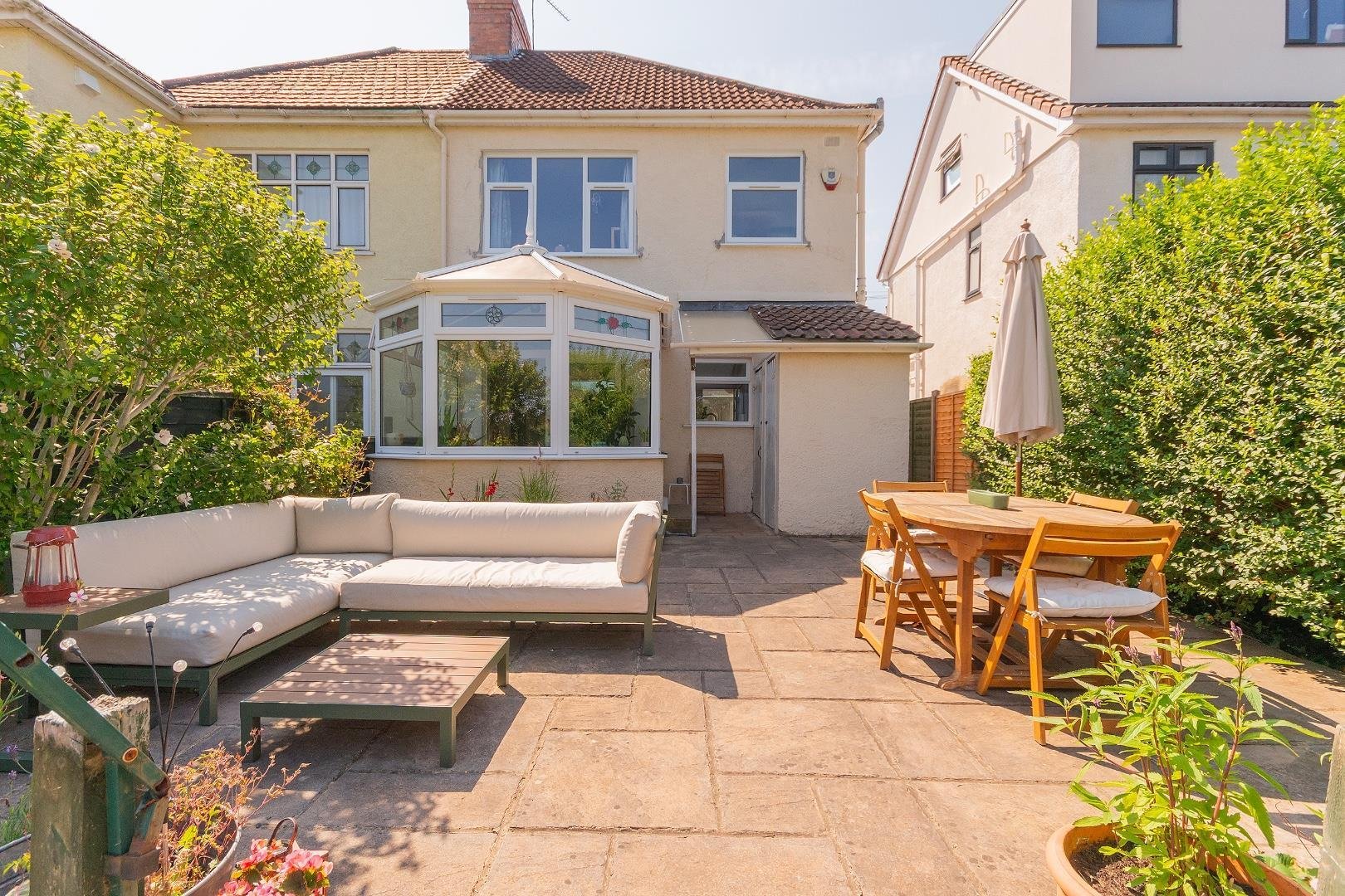Lawn road fishponds 34837421 1 l2 r7 fs external e