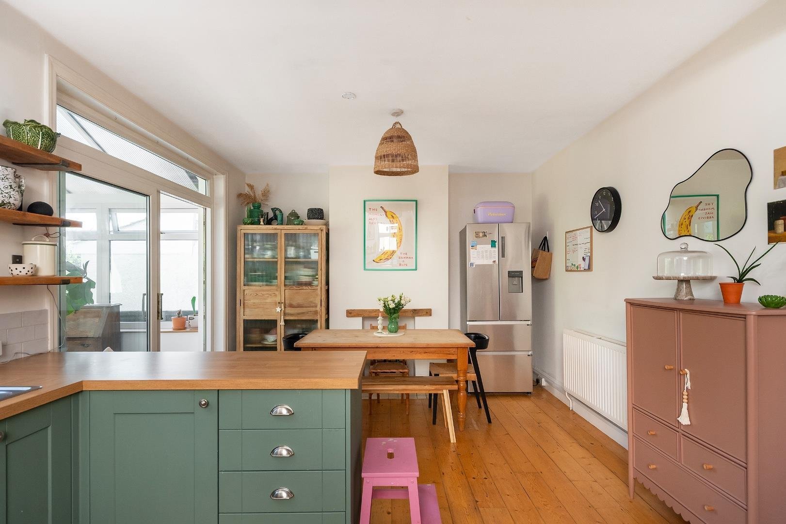 Lawn road fishponds 34837421 1 l2 r7 fs kitchen diner e