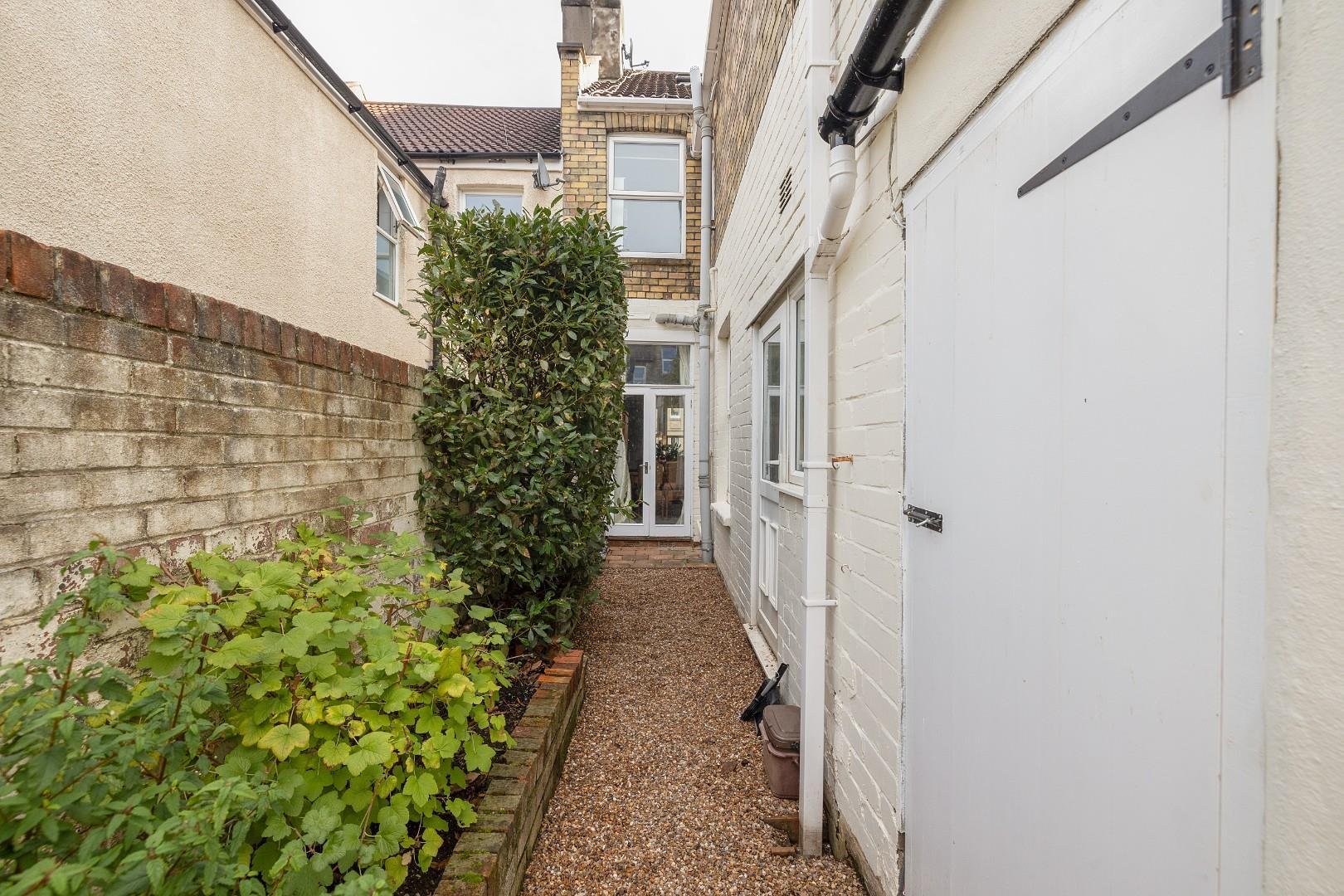 Leighton road southville 33460423 cd7 a6488