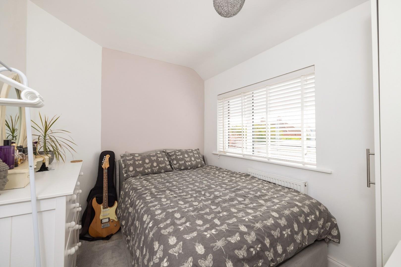 Lisburn road knowle 34615612 char9863