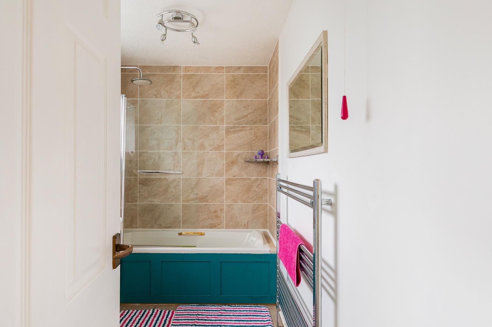 Long acres close coombe dingle 34488381 1 l7 accd bathroom c