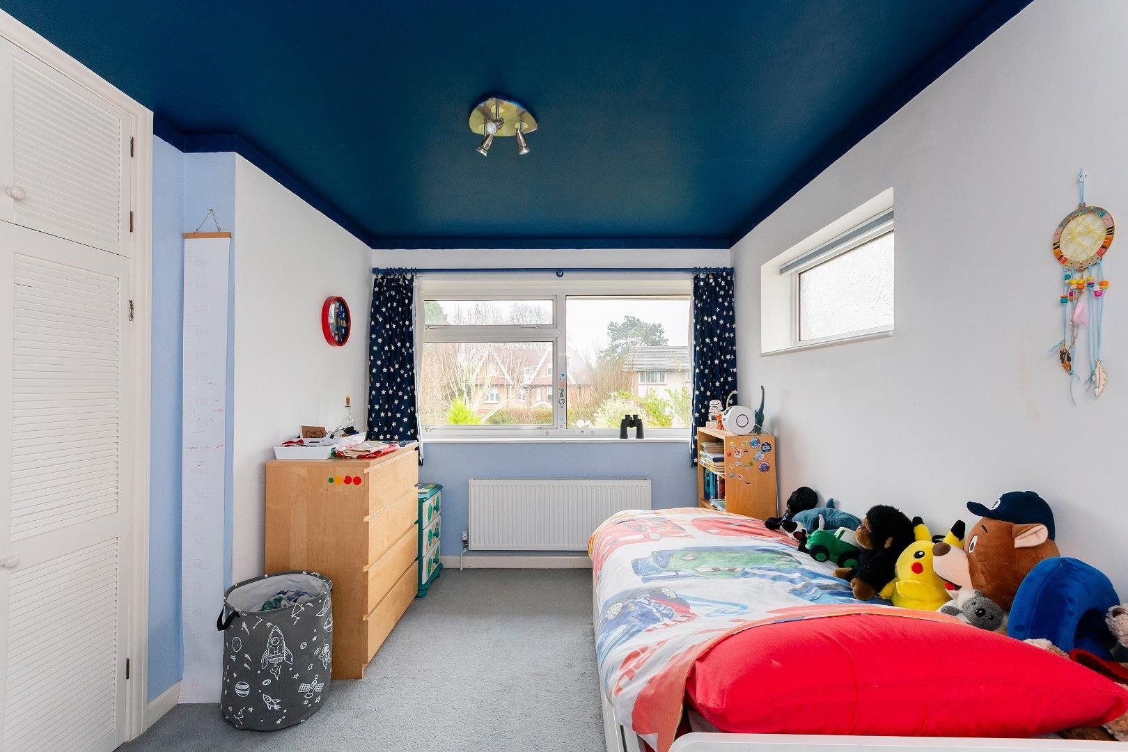 Long acres close coombe dingle 34488381 1 l7 accd bedroom e