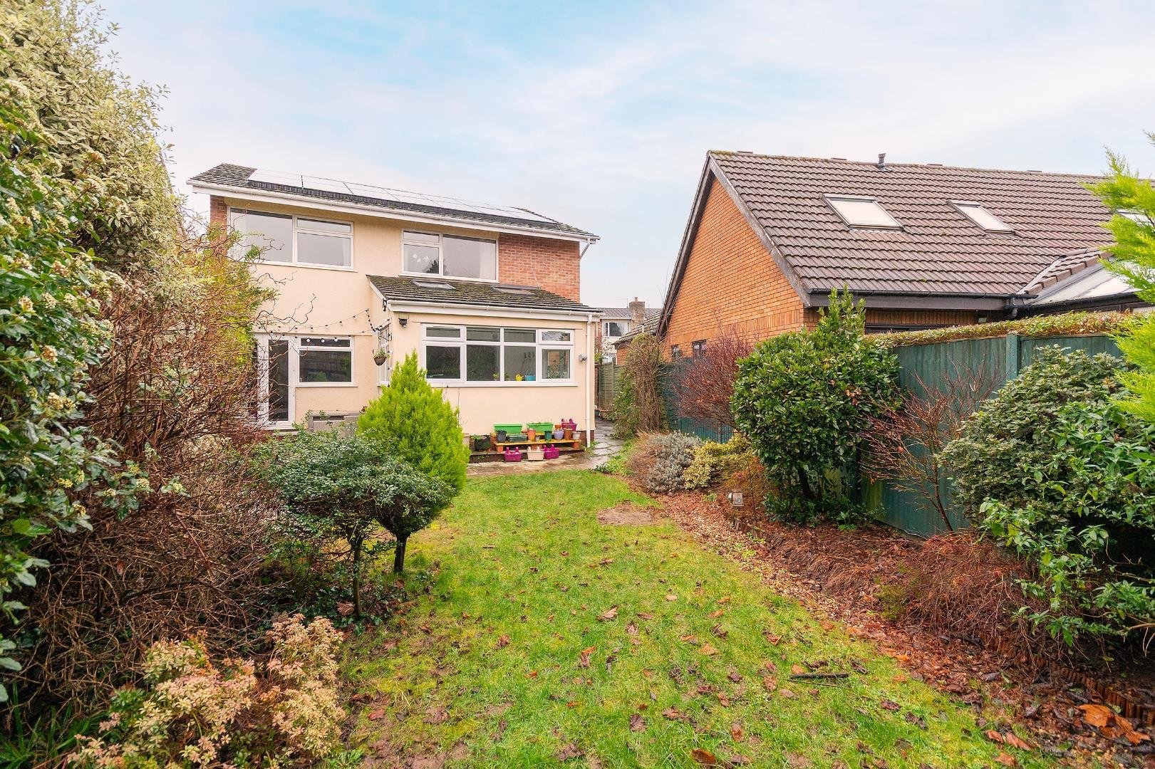 Long acres close coombe dingle 34488381 1 l7 accd external d