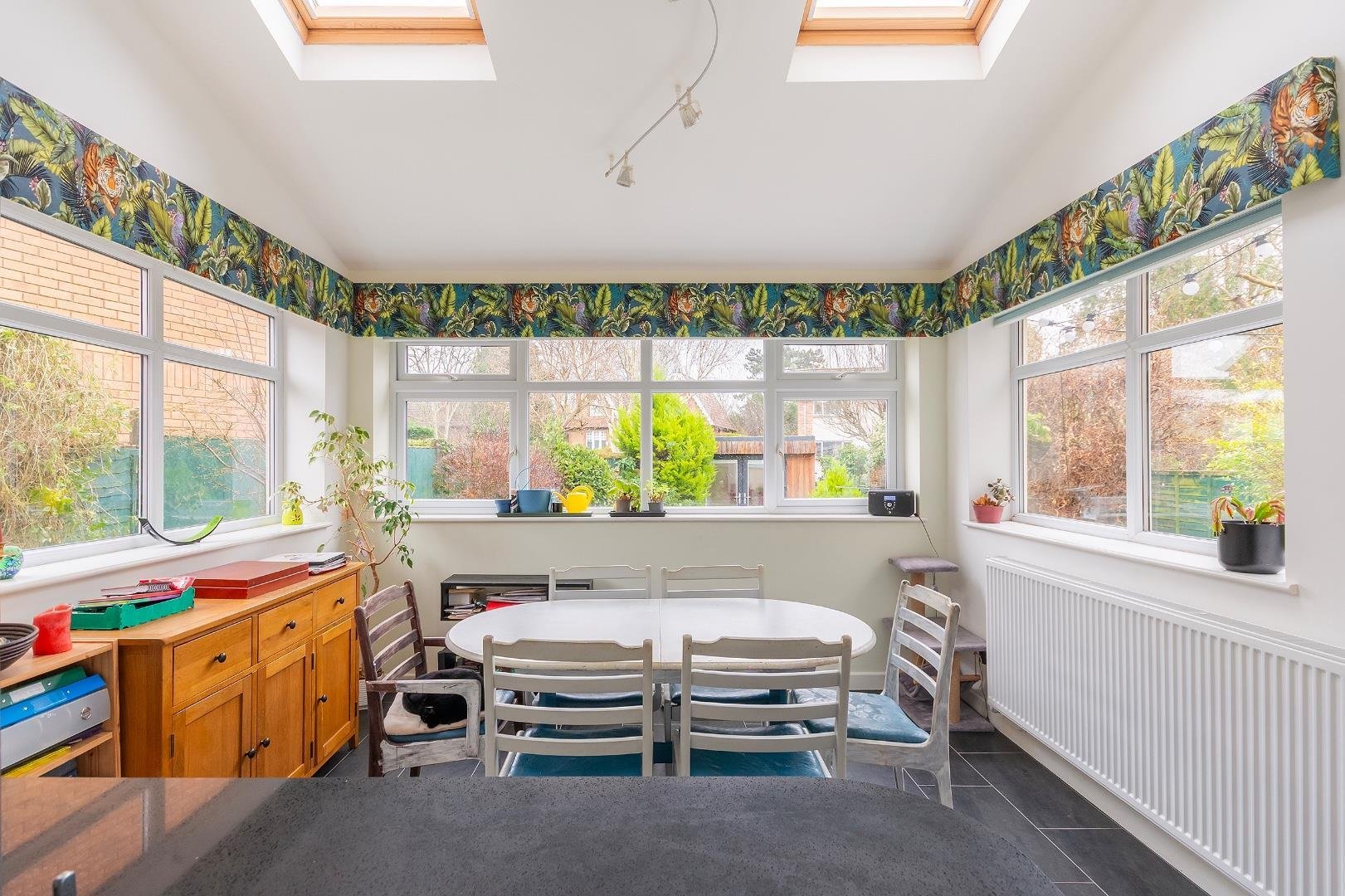 Long acres close coombe dingle 34488381 1 l7 accd kitchen diner c
