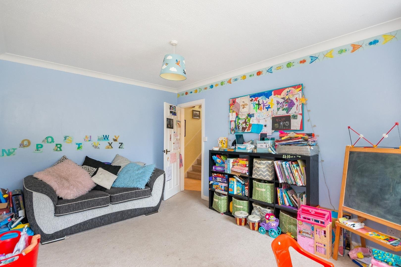 Long acres close coombe dingle 34488381 1 l7 accd reception room a