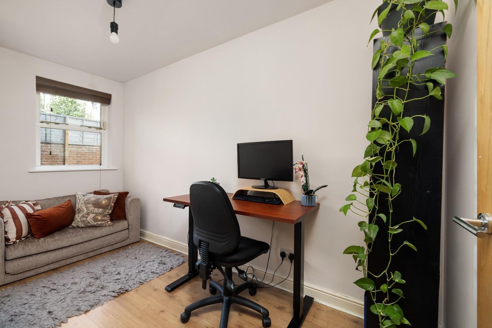 Maple road horfield 34544086 char7614