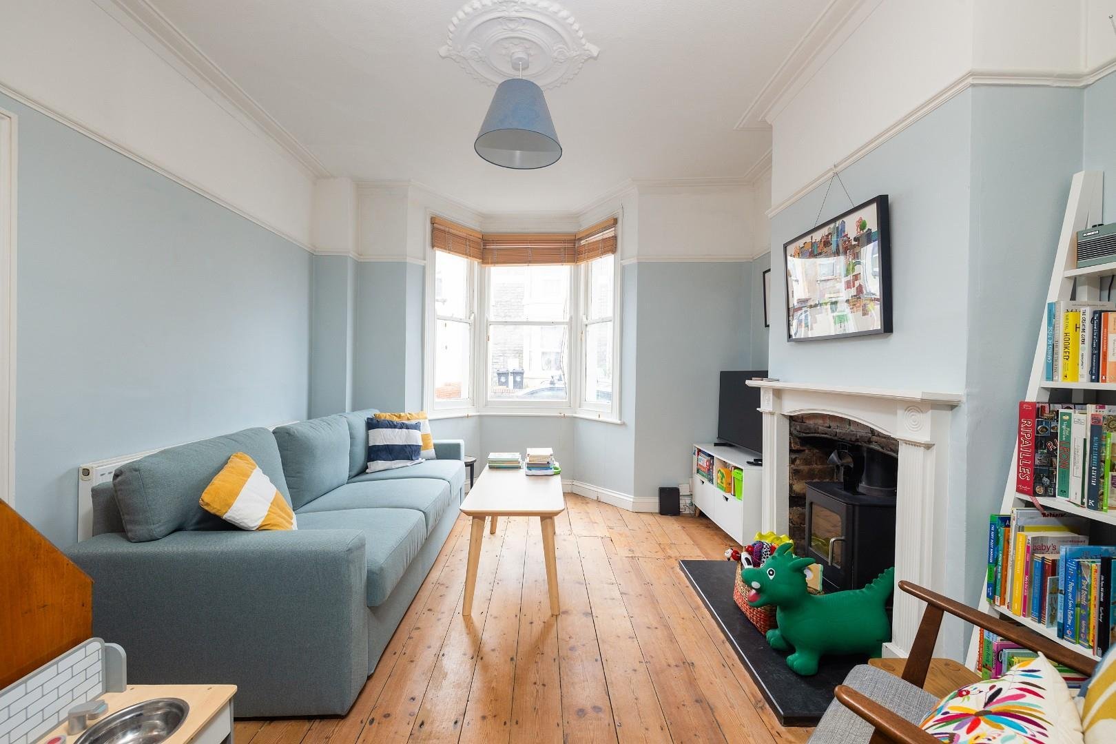 Nicholas road easton 33705518 cd7 a0202
