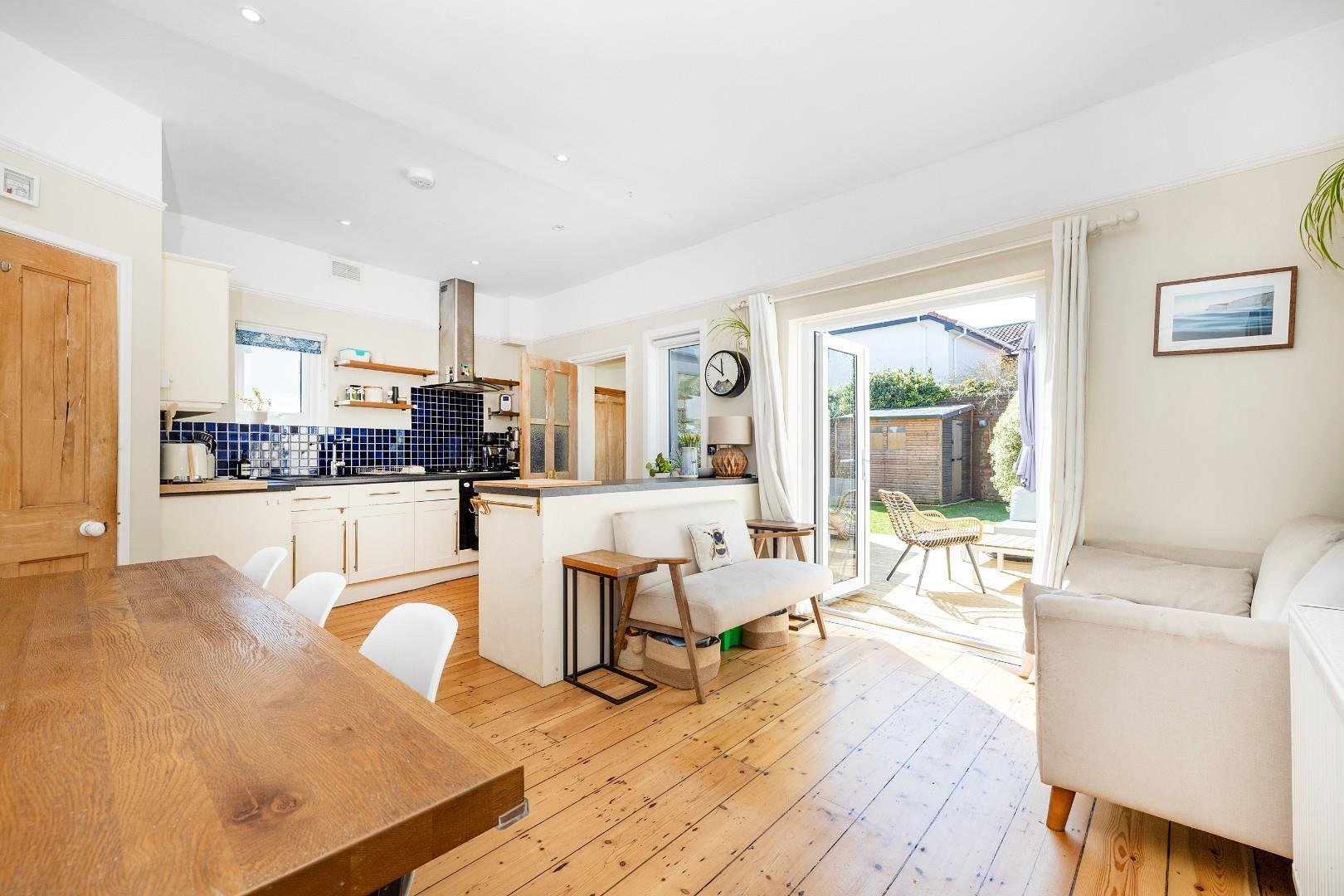 Pitt road horfield 33839201 cd7 a6076 hdr