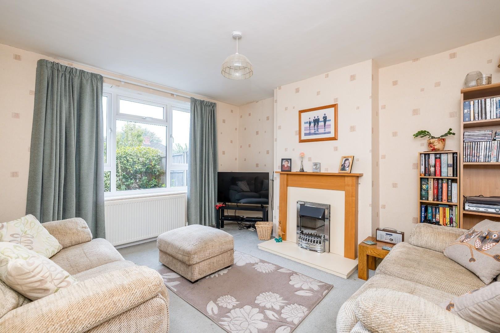 Radley road fishponds 34199290 014 a5791 hdr