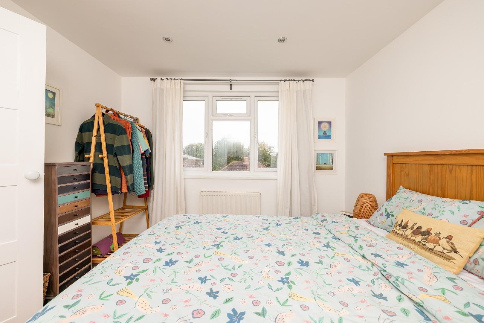 Radley road fishponds 34199290 014 a5875 hdr
