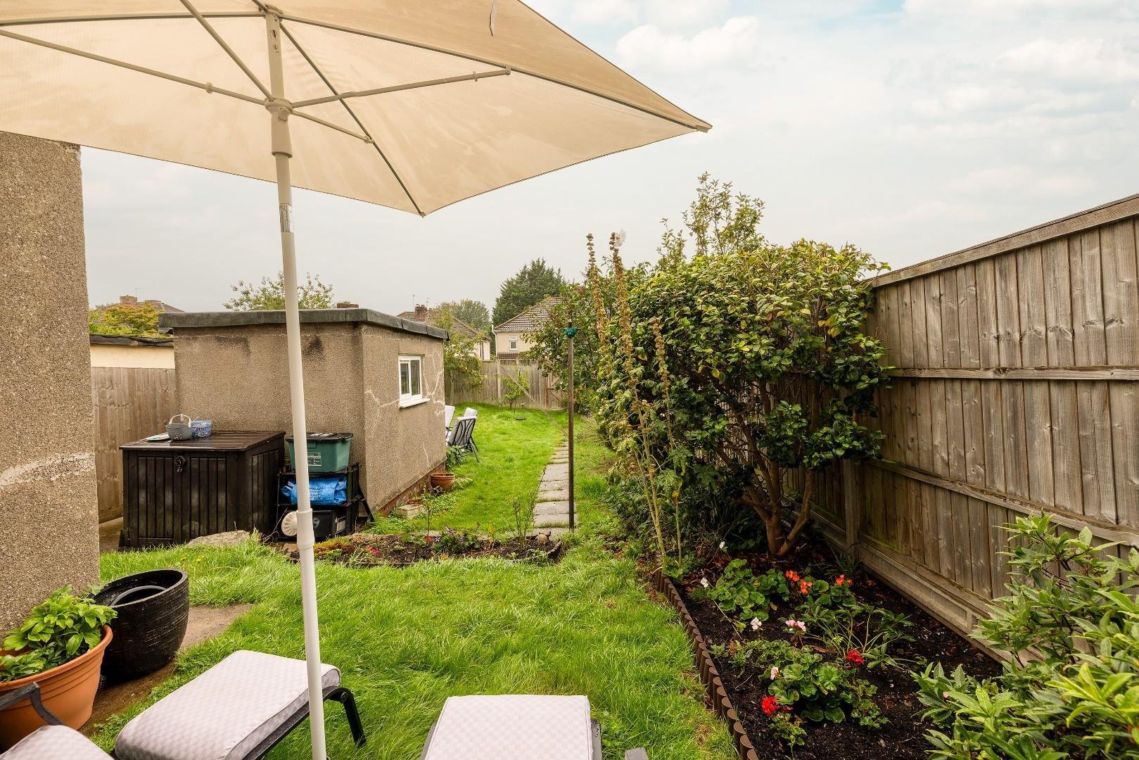 Radley road fishponds 34199290 014 a5935 hdr
